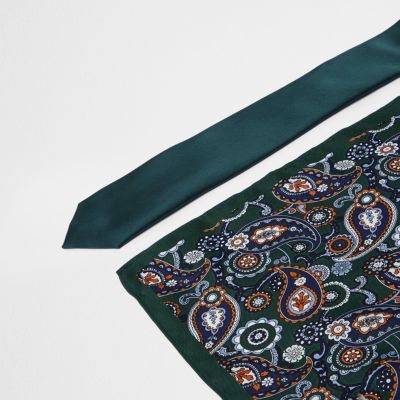 Green paisley print tie and pocket square